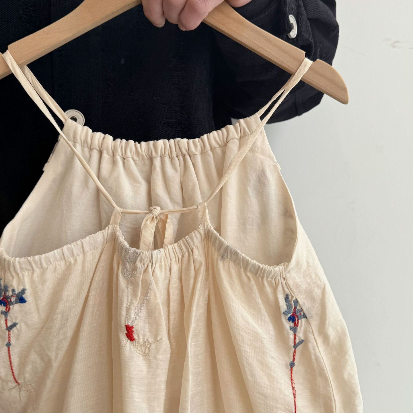 2025 모리 목가적인 원피스 소녀 꽃 베이지 서스펜더 - Baby Clothing Korea 리뷰 및 가격